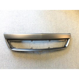 International 4092545C2 NEW OEM INTERNATIONAL BUMPER TRIM PANEL CENTER SECTION LT-SERIES