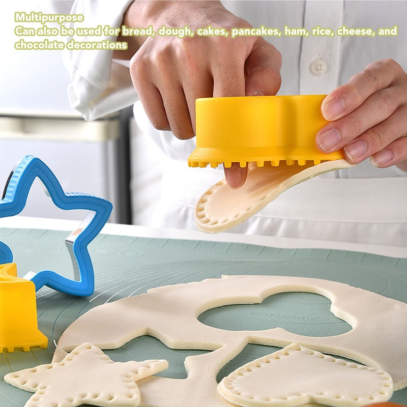 Sandwich Cutter Prevent Slip Rust Proof Cartoon Bread Press Mold