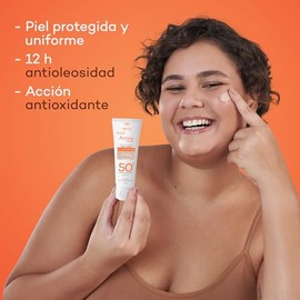 Darrow Protector Solar Facial Dermatológico con Color Actine Colors FPS50+, Bloqueador Solar Facial para Piel Mixta y Grasa, Anti Oleosidad, Tono Clar