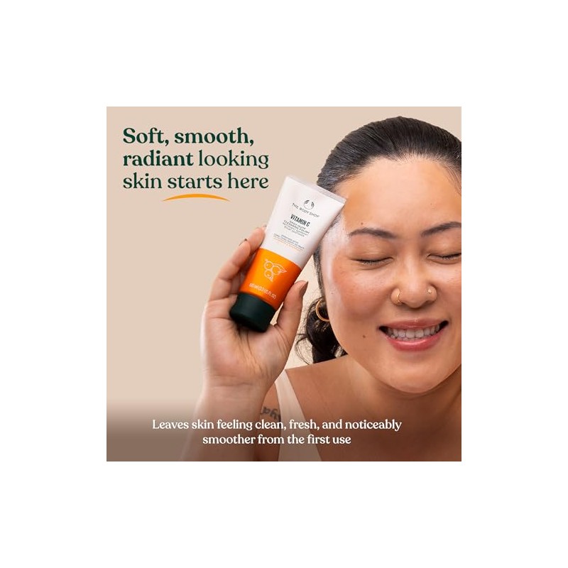 The Body Shop Vitamin C Daily Glow Cleansing Polish For