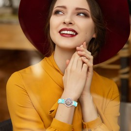 JewelryWe Women's Watch Boho Flowers Watch: Bohemian Style Colourful Adjustable Braided Rope Bracelet Cotton Analogue Quartz Wrist Watch Women's Casual Watch with Round Floral Print Dial, Green White