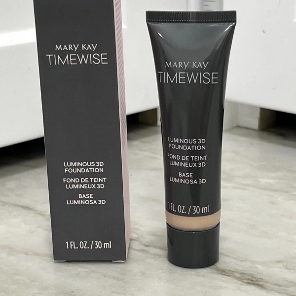 Mary Kay New In Box Mary Kay Timewise Luminous 3D