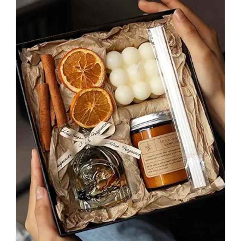 English Pear & Freesia Candle and Reed Diffuser Gift Set