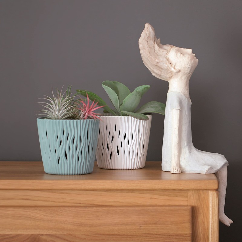 Round Plastic Sandy Round Table