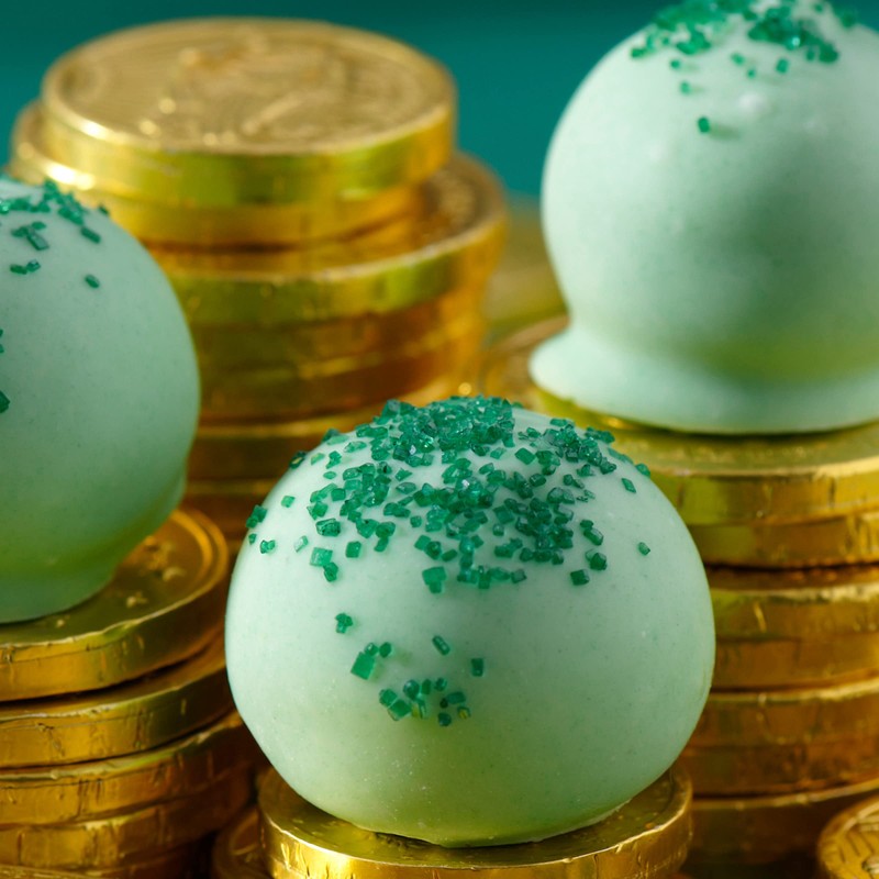 OREO Mint Creme Chocolate Sandwich Cookies, Party Size, 24.95 oz