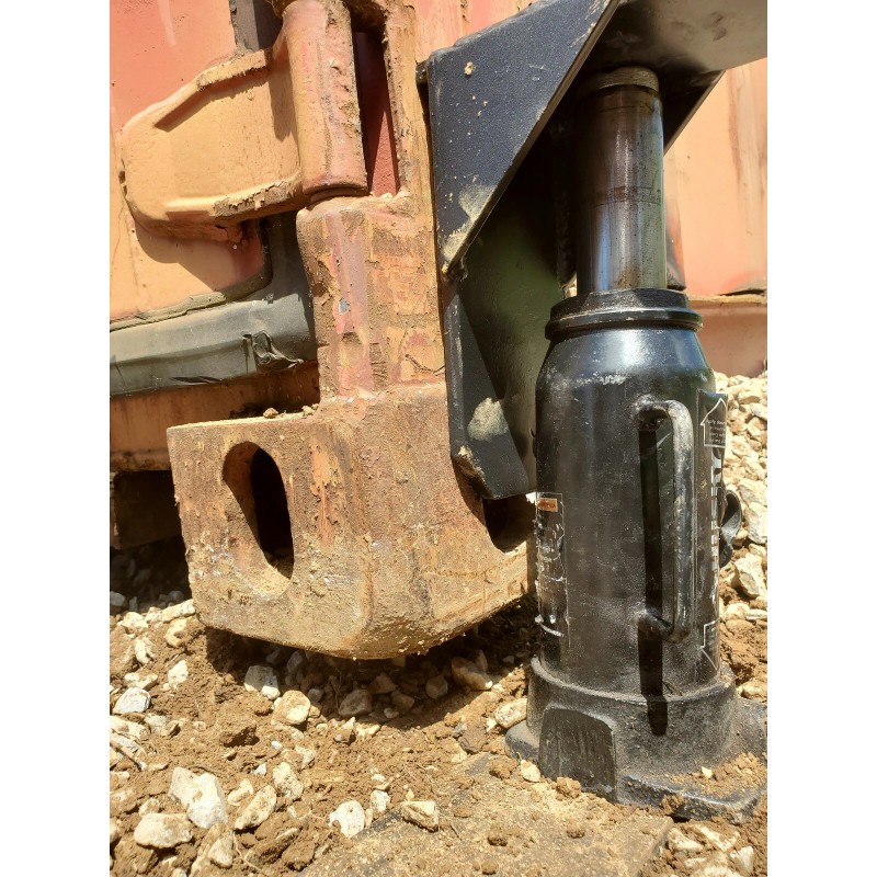 Unbranded (2 Pack) Shipping Container, Jack Lug, Jack Leveling Attachment