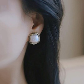 Inateannal Vintage Circle Pearl Earrings Gold Twisted Hoop Earrings Circle Pearl Dangle Earrings Boho Large Round Pearl Earrings Open Twisted Circle Earrings, Zinc, No Gemstone