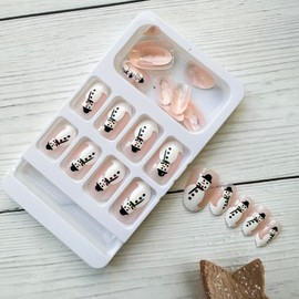Snowman Press on Nails Christmas Fake Nails Almond Artificial Nails Short Acrylic Nails Winter False Nails Full Cover Glossy Stick on Nails Red Green Snowman Glue on Nails for Women Girls Manicure