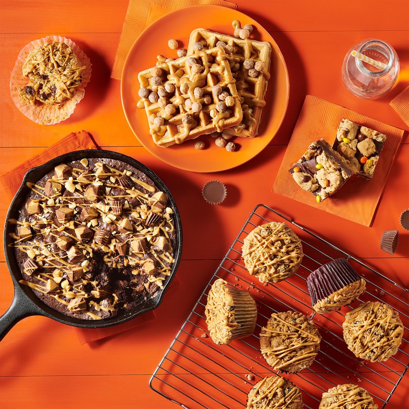 Betty Crocker REESE'S Brownie Mix with REESE'S Peanut Butter Chips,