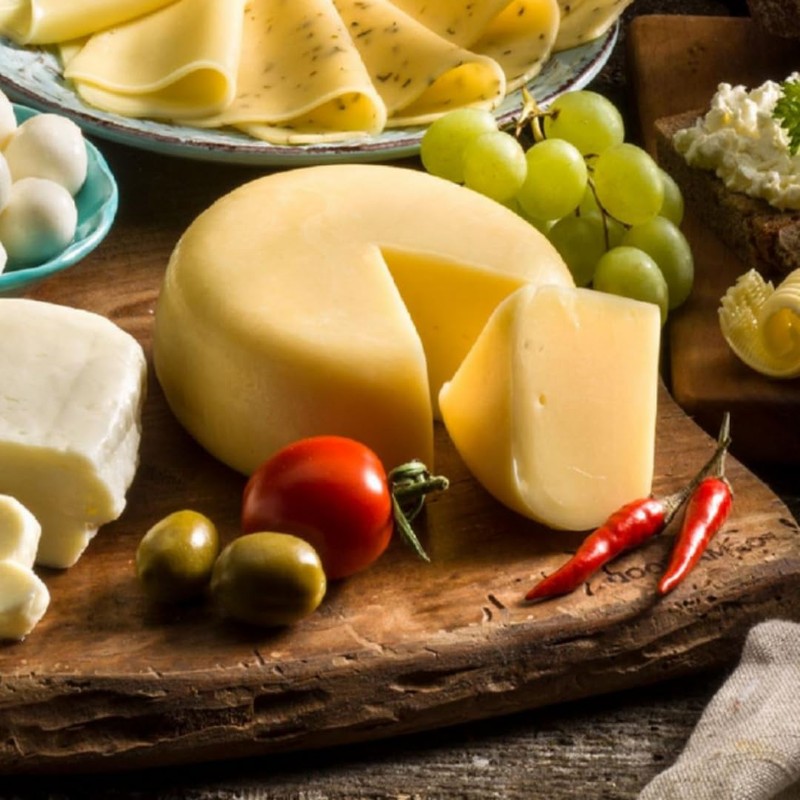 Muratbey Old Kashkaval Cheese 200 Gram (7 Oz)