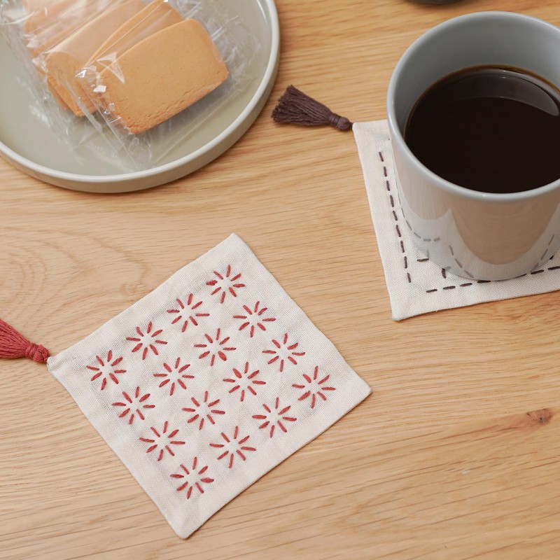 Hara Wool Sashiko Kit, Sashiko Set, 2. Lattice, Small Flowers