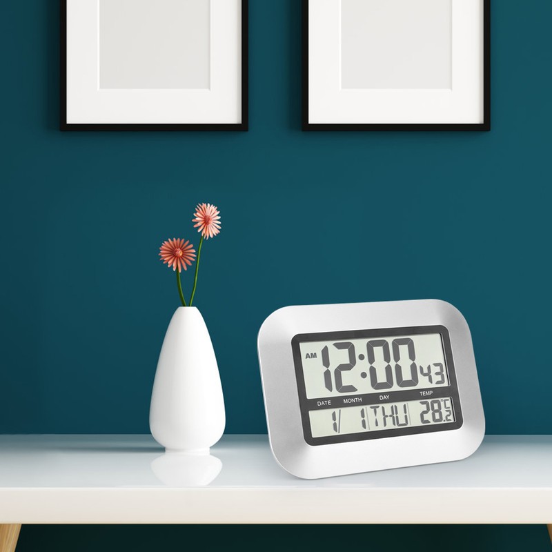 Household Multi Functional Fashionable Digital Clock Electronic Thermometer with Calendar