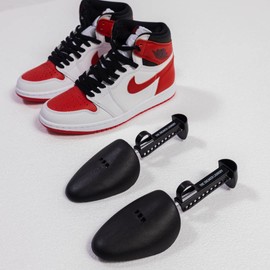 THE SNEAKER LAUNDRY Shoe Tree - Premium Shoe Tree for Perfect Preservation and Longevity Shoe tree prevents and eliminates most creasing - 1 Pair Pack