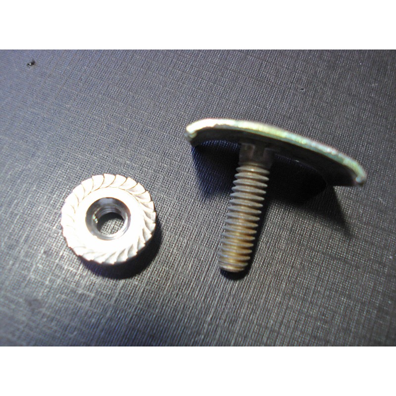 Auveco 6 pcs rear quarter belt moulding clips 1951 1952
