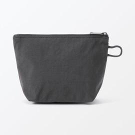 MUJI 84473876 Wrinkle Nylon Pouch with Gusset, Dark Gray, S, Approx. 6.5 x 4.3 x 2.4 inches (16.5 x 11 x 6 cm)