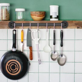 Groking 2FT Industrial Stair Railing Wall Mount Staircase Handrail φ1.3" Pipe Hand Rail for Steps Grab Bar Foot Rail Vintage Pipe Railing Black Deck Handrail for Outdoor Indoor Stairs Porch