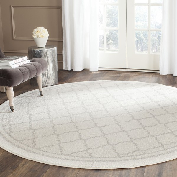 SAFAVIEH Amherst Collection AMT422E Moroccan Trellis Non-Shedding Dining Room Entryway Foyer Living Room Bedroom Area Rug, 5' x 5' Round, Beige / Light Grey
