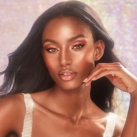 Charlotte Tilbury Collagen Lip Bath - Plumping Lip Gloss for a Fuller-Looking, High-Shine Pout - Skincare-Infused Formula to Hydrate & Nourish Lips - Pillow Talk