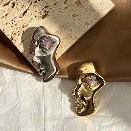 2Pcs Abstract Face Brooch Pin with Heart Crystal Eyes, Gold & Silver Plated Modern Art Statement Brooch, Unique Human Face Lapel Pin for Women, Creative Jewelry Gift for Coat, Scarf