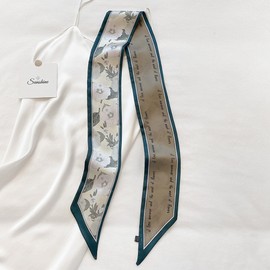 MUAQUATA Long Floral Skinny Scarf For Women Silk Like Neckerchief Hangbag Handle Hair Head Wraps Belt (MQTA01-21 A)