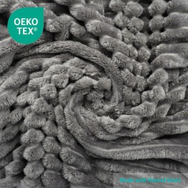 Chicute Dog Blankets for Large Dogs Washable - Fluffy Fuzzy Cat Puppy Blanket for Couch with Premium 300GSM Coral Fleece Soft for Pet Kitten Doggy, White, 50x60IN