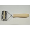 Art.18 Tagliapasta Dentato 8 Quadri al Giro, Acciaio Inossidabile, Marrone