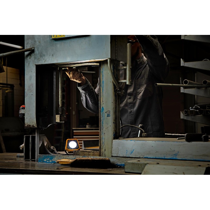 GEARWRENCH 2000 Lumens Rechargeable Shop Light | GWSL2000