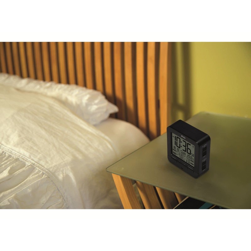 Alecto AK-20 Radio-Controlled Alarm Clock with Thermometer 2 Alarm Times