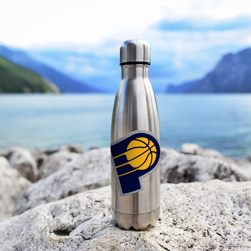 NCAA North Carolina Tar Heels Die Cut Team Logo Short