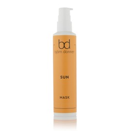 Björn Donner "Sun Mask" provides valuable moisture and improves the hair structure