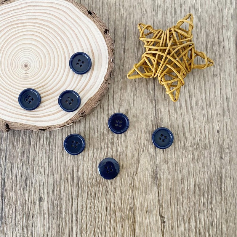 Pack of 12 Dark Blue Sew on 15mm Round Buttons