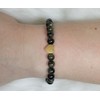 Echtes Goldobsidian Edelstein Armband mit 6mm Perlen und Edelstahlherz -