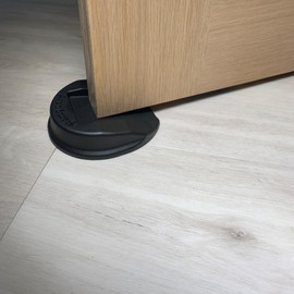 Cardea Solutions SlamGuard Anti Slam Door Stopper - Stops Doors from Closing by Holding in Place – Ideal for Room Ventilation – Child Safety Device - Black (One Pack)