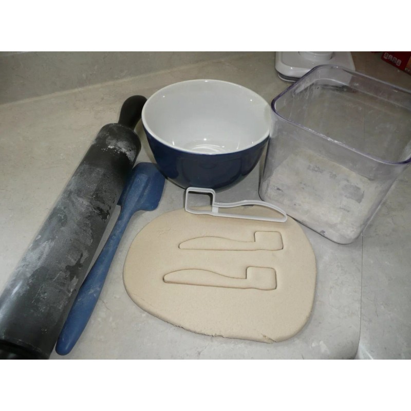 AJT TOOTHBRUSH OUTLINE TEETH DENTIST COOKIE CUTTER MADE IN USA