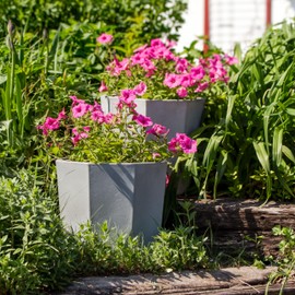 Sunnydaze Modern Faceted 14.75" Polyresin Geometric Planter - Flower Pot for Indoor or Outdoor Use - Light Gray