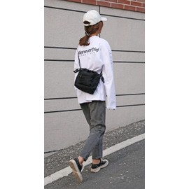 Jeelow Small Canvas Bucket Crossbody Cellphone Bags Drawstring Purses For Men & Women (Black Drawstring)