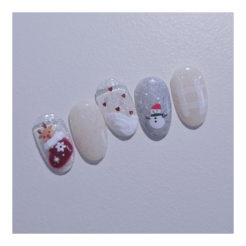 Snow Village Handmade Nail Tips - Almond Midi / 스노우