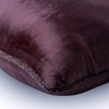 ザ ホームセントリック クッションカバー ベルベット 50x50 cm 梅 - Plum Shimmer