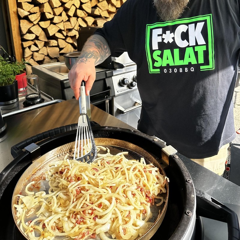 Grillrost.com Das Original Universal Plancha Holder for Ceramic Grills –