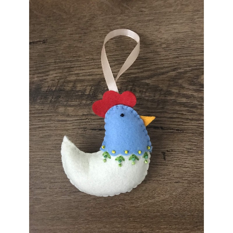 Felt Easter decoration, handmade Easter home decor, wreath with flowers