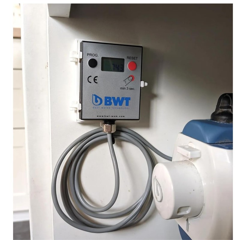 BWT Aquameter 3/8" LCD Faucet Filter - Multi-Colour Unique