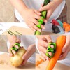 Pack of 4 Kitchen Vegetable Peelers, Palm Peeler, Universal Peeler,