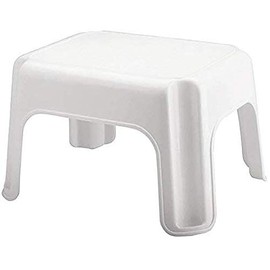 Rubbermaid Durable Plastic Roughneck Step Stool w/ 300-LB Weight Capacity, White (6-Pack)
