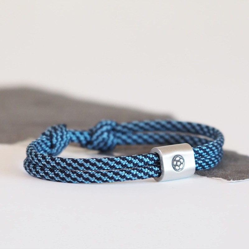 Jungen Fußball Gravur Armband, personalisierbar mit Namen oder Initialen