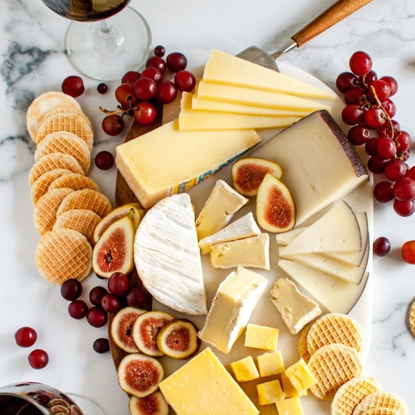 igourmet The Best of Europe Cheese Assortment (2 pound) - Finest Gourmet European Cheeses - A Variety Of French Cheese, English Cheese, Italian Cheese, and Spanish Cheese
