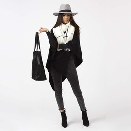 Tickled Pink Womens Knox Fringe Scarf, White, One Size