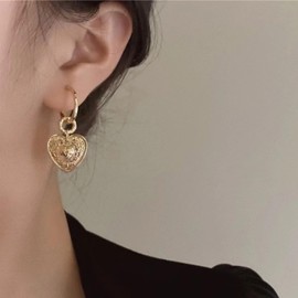 Chunky Heart Earrings for Women Vintage Love Heart Hoop Earrings Chunky Gold Heart Dangle Earrings Statement Fashion Jewelry Accessories, Small, Metal, No Gemstone