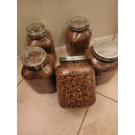 Thiouraye / woussoulan Mix incense. This  price is for 4 Oz  / 113g Magnon kisse