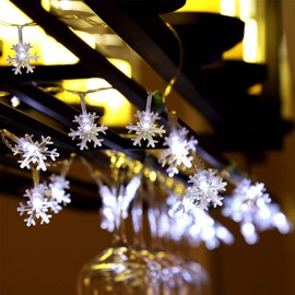 Winter Wonderland Snowflake String Lights, 10ft 30 LED, Battery Powered, 8 Modes, Remote and Timer Control Decoration for Snow Theme Church Wedding Birthday Parties (Cold White)