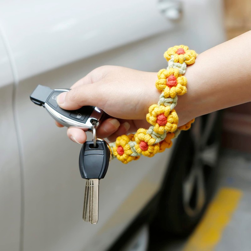 AOKSUNOVA Key Ring Macrame Key Chain Short Flowers Key Ring